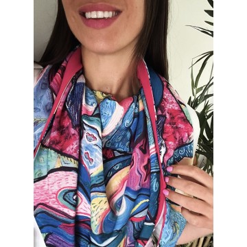 Foulard multicolore bleu fuchsia.