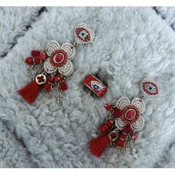 Boucles d'oreilles coquillage rouge strass.