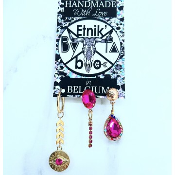 Boucles d'oreilles fuchsia et doré 3 trous.