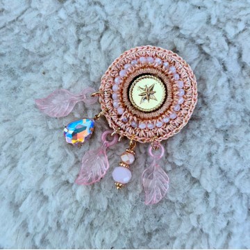 Broche "ronde star" rose et doré.